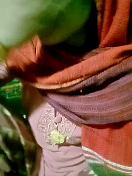 Snapshot of Hot-yuo84 chatting on October 2025 05:45:02 PM Hot-yuo84 online show from October 2025 05:45:02 PM