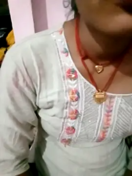 Snapshot of Hot-yuo84 chatting on November 2025 06:07:02 PM Hot-yuo84 online show from November 2025 06:07:02 PM