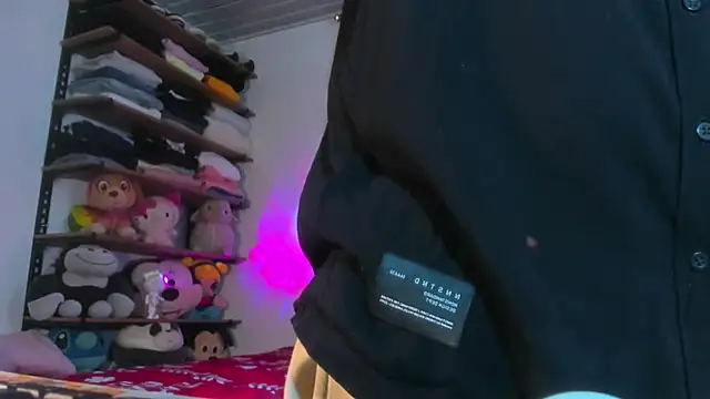 maximogray online show from October 2025 12:49:02 PM