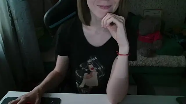 Ogonechekkk online show from September 2025 04:17:01 PM