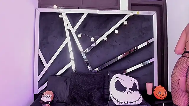 natsumiht online show from October 2025 05:11:02 AM