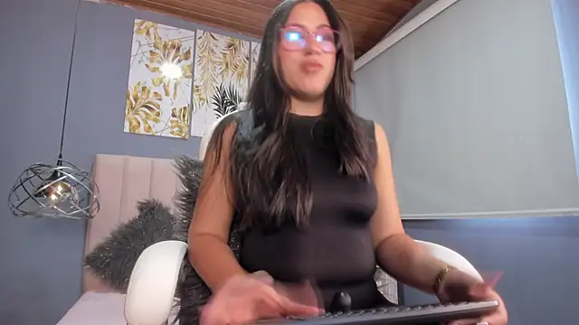 Karoline21 online show from September 2025 01:43:02 PM