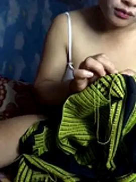 Snapshot of Qansin chatting on October 2025 01:52:02 AM Qansin online show from October 2025 01:52:02 AM