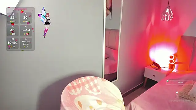 Snapshot of ela_petit chatting on November 2025 08:52:02 PM ela petit online show from November 2025 08:52:02 PM