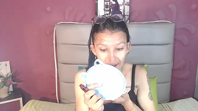 Carina Santana online show from September 2025 12:31:02 PM
