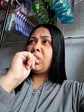 Snapshot of Alessandraa- chatting on October 2025 03:45:02 PM Alessandraa- online show from October 2025 03:45:02 PM