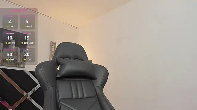 iamCharlotte19 online show from October 2025 07:11:01 PM