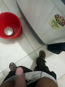 Snapshot of priyansh78584 chatting on October 2025 01:54:01 PM priyansh78584 online show from October 2025 01:54:01 PM