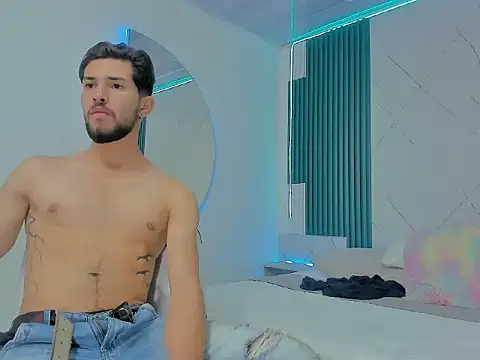 Aronn King online show from September 2025 11:37:01 PM