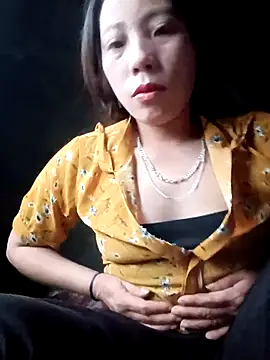 Snapshot of Phuong_xxx chatting on December 2025 12:16:01 AM Phuong xxx online show from December 2025 12:16:01 AM