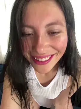 Snapshot of Mia_salinass chatting on September 2025 06:40:01 PM Mia salinass online show from September 2025 06:40:01 PM