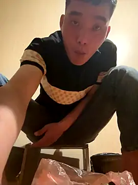 Snapshot of Chao_xxx chatting on October 2025 05:02:02 PM Chao xxx online show from October 2025 05:02:02 PM