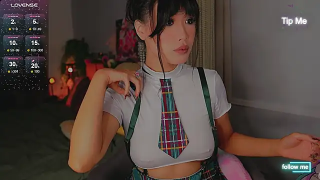 Snapshot of Kami_Lee_XO chatting on October 2025 06:06:01 PM Kami Lee XO online show from October 2025 06:06:01 PM