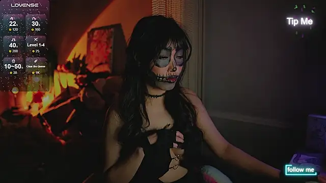 Snapshot of Kami_Lee_XO chatting on October 2025 07:37:01 PM Kami Lee XO online show from October 2025 07:37:01 PM