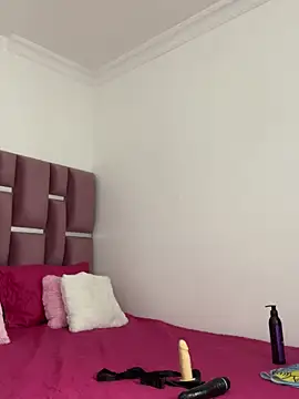 Sophia moons online show from October 2025 12:41:02 AM