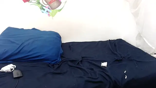 Snapshot of XSexySnow30XX chatting on October 2025 11:07:01 PM XSexySnow30XX online show from October 2025 11:07:01 PM