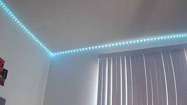 risktakinndolo online show from September 2025 08:01:02 PM