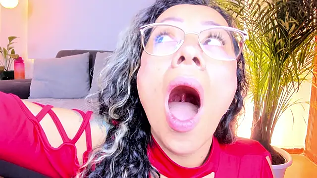 CarolaynStone online show from October 2025 11:58:02 AM