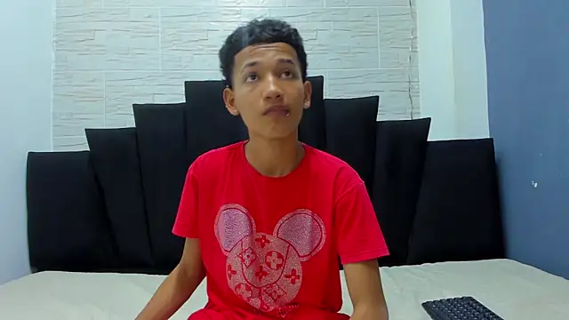  Noah19 online show from November 2025 07:03:01 PM