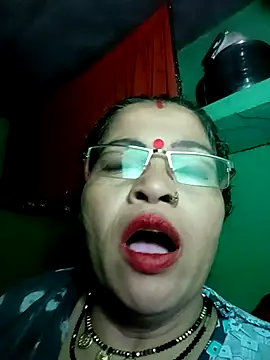 Snapshot of Manavi_x chatting on October 2025 09:45:01 PM Manavi x online show from October 2025 09:45:01 PM