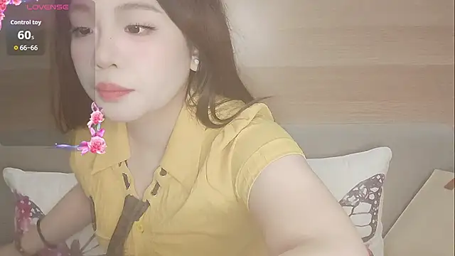 Hotzuer online show from September 2025 07:46:02 PM
