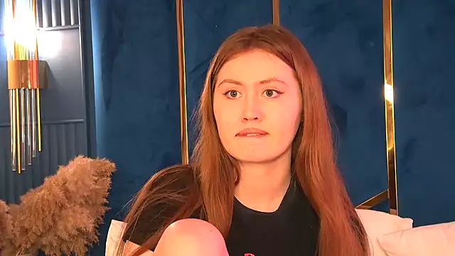 Snapshot of LisaRey chatting on September 2025 10:03:02 AM LisaRey online show from September 2025 10:03:02 AM
