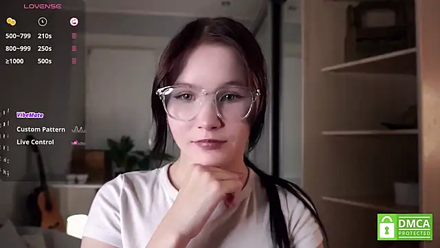 DelphaDivenere online show from September 2025 05:38:01 PM