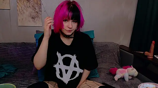 KikiMoor online show from September 2025 05:20:01 AM