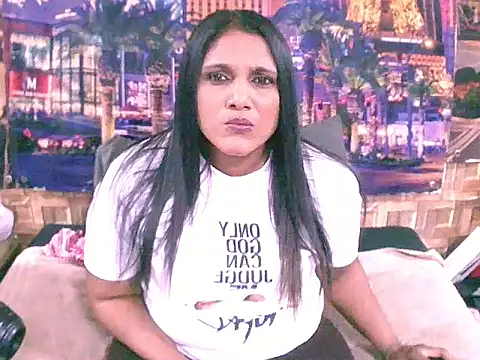 Snapshot of IndianSexyLady4u chatting on October 2025 03:22:02 PM IndianSexyLady4u online show from October 2025 03:22:02 PM