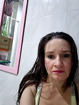 Snapshot of _anita_rojas chatting on October 2025 10:52:02 PM anita rojas online show from October 2025 10:52:02 PM