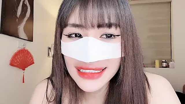 MaiLiiil online show from October 2025 03:54:02 PM