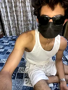 SIZZLER 1100 online show from September 2025 10:13:02 PM