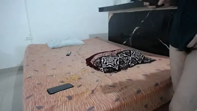 yohacriss online show from October 2025 05:48:02 AM