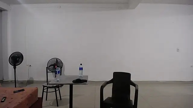 yohacriss online show from October 2025 05:44:02 AM