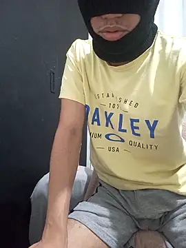 Snapshot of CATLUCAS chatting on September 2025 03:38:02 AM CATLUCAS online show from September 2025 03:38:02 AM