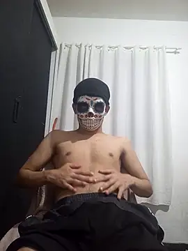 Snapshot of CATLUCAS chatting on November 2025 11:43:02 PM CATLUCAS online show from November 2025 11:43:02 PM