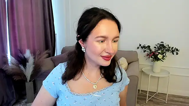 GlassOfLove online show from September 2025 11:43:01 AM
