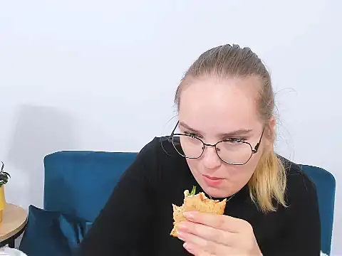 AliceCrazy69 online show from October 2025 10:02:02 AM