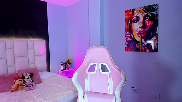 Snapshot of SammyRose_ chatting on October 2025 07:14:01 PM SammyRose online show from October 2025 07:14:01 PM