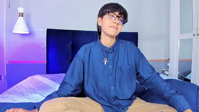 Snapshot of Tsuki_Maru chatting on October 2025 07:55:01 PM Tsuki Maru online show from October 2025 07:55:01 PM