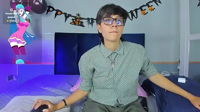 Snapshot of Tsuki_Maru chatting on October 2025 08:04:02 PM Tsuki Maru online show from October 2025 08:04:02 PM