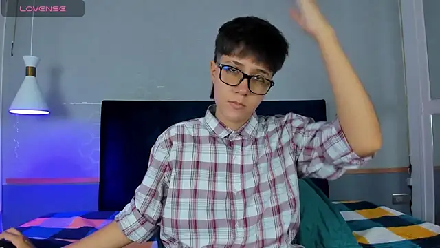 Snapshot of Tsuki_Maru chatting on November 2025 08:09:02 PM Tsuki Maru online show from November 2025 08:09:02 PM