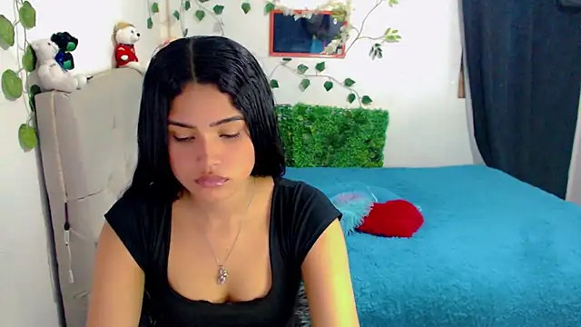 Chiara latina online show from September 2025 11:38:01 PM