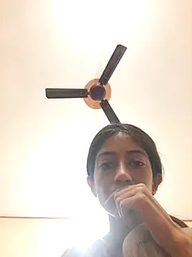 Snapshot of Evneet27_Saavu chatting on November 2025 11:10:02 PM Evneet27 Saavu online show from November 2025 11:10:02 PM