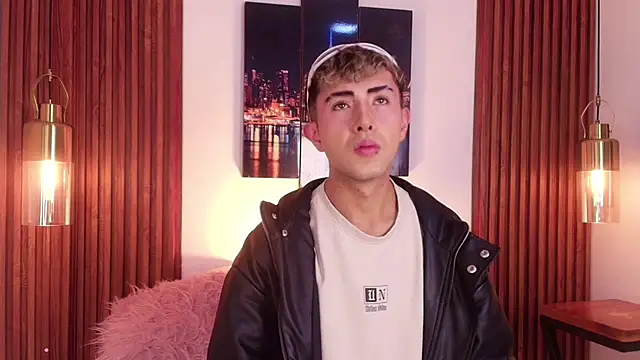 NoahXitrux online show from September 2025 01:11:02 PM