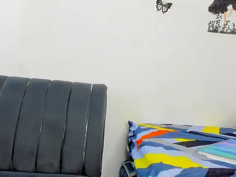 sarithasweettt online show from September 2025 03:43:01 AM