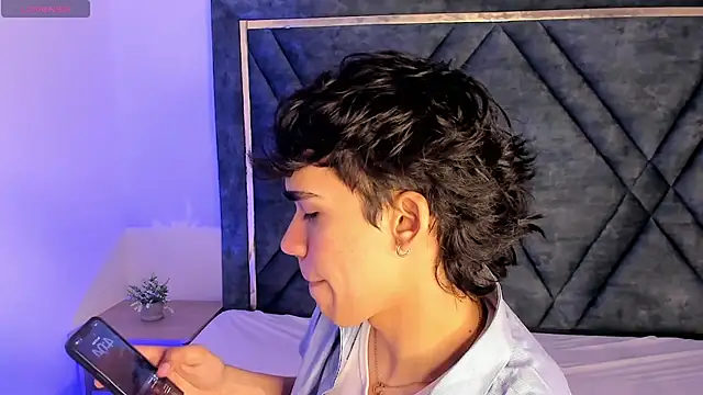 Snapshot of JoeCollins_ chatting on October 2025 09:04:01 PM JoeCollins online show from October 2025 09:04:01 PM