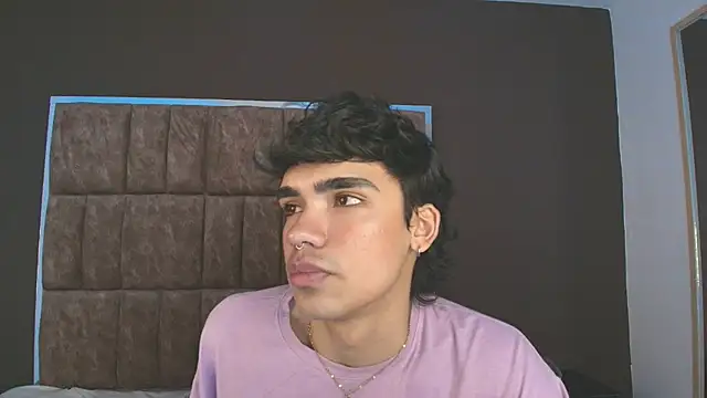 Snapshot of JoeCollins_ chatting on November 2025 01:19:01 AM JoeCollins online show from November 2025 01:19:01 AM