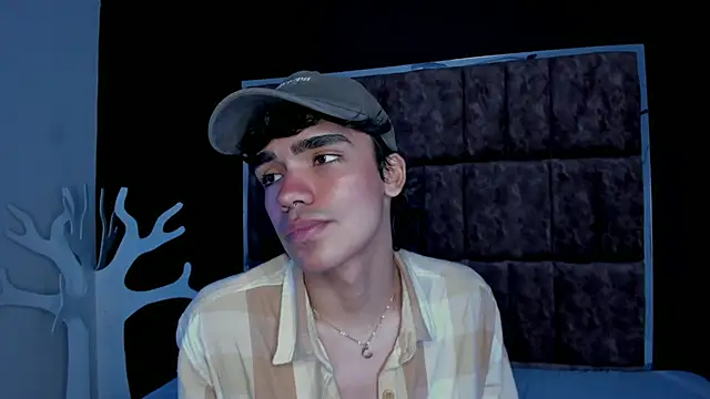 Snapshot of JoeCollins_ chatting on November 2025 10:47:01 PM JoeCollins online show from November 2025 10:47:01 PM