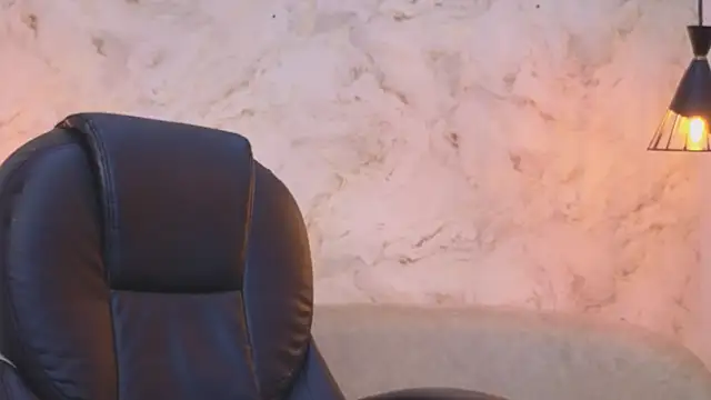 Snapshot of Valentino_Thompson chatting on October 2025 07:44:02 PM Valentino Thompson online show from October 2025 07:44:02 PM